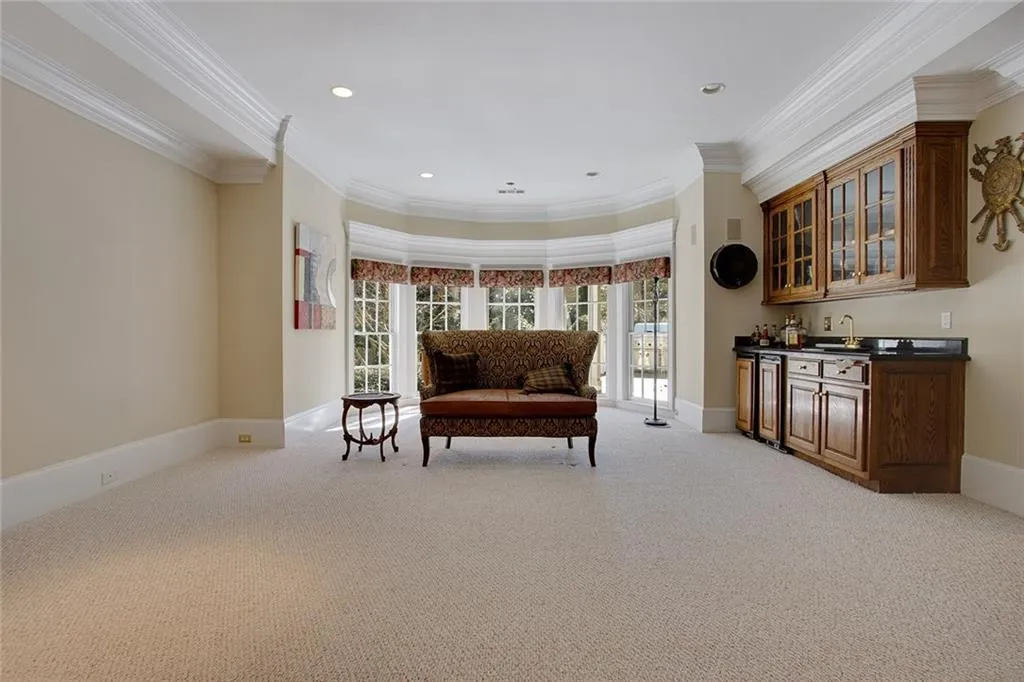 734 Heards Ferry Road, Sandy Springs, Georgia 30328, 5 Bedrooms Bedrooms, ,6 BathroomsBathrooms,Residential,Sold,734 Heards Ferry Road,5749017