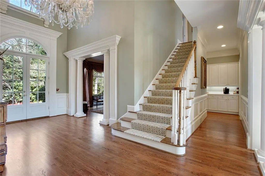 734 Heards Ferry Road, Sandy Springs, Georgia 30328, 5 Bedrooms Bedrooms, ,6 BathroomsBathrooms,Residential,Sold,734 Heards Ferry Road,5749017