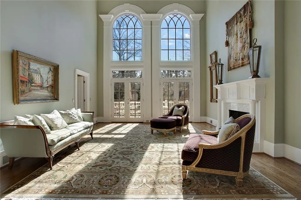 734 Heards Ferry Road, Sandy Springs, Georgia 30328, 5 Bedrooms Bedrooms, ,6 BathroomsBathrooms,Residential,Sold,734 Heards Ferry Road,5749017