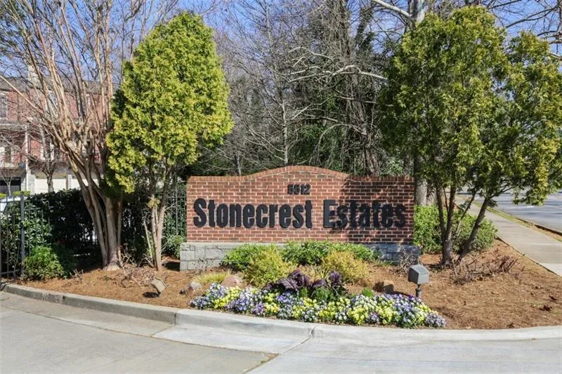 5512 Glenridge Drive Unit M, Atlanta, Georgia 30342, 4 Bedrooms Bedrooms, ,4 BathroomsBathrooms,Residential,Sold,5512 Glenridge Drive Unit M,6849579