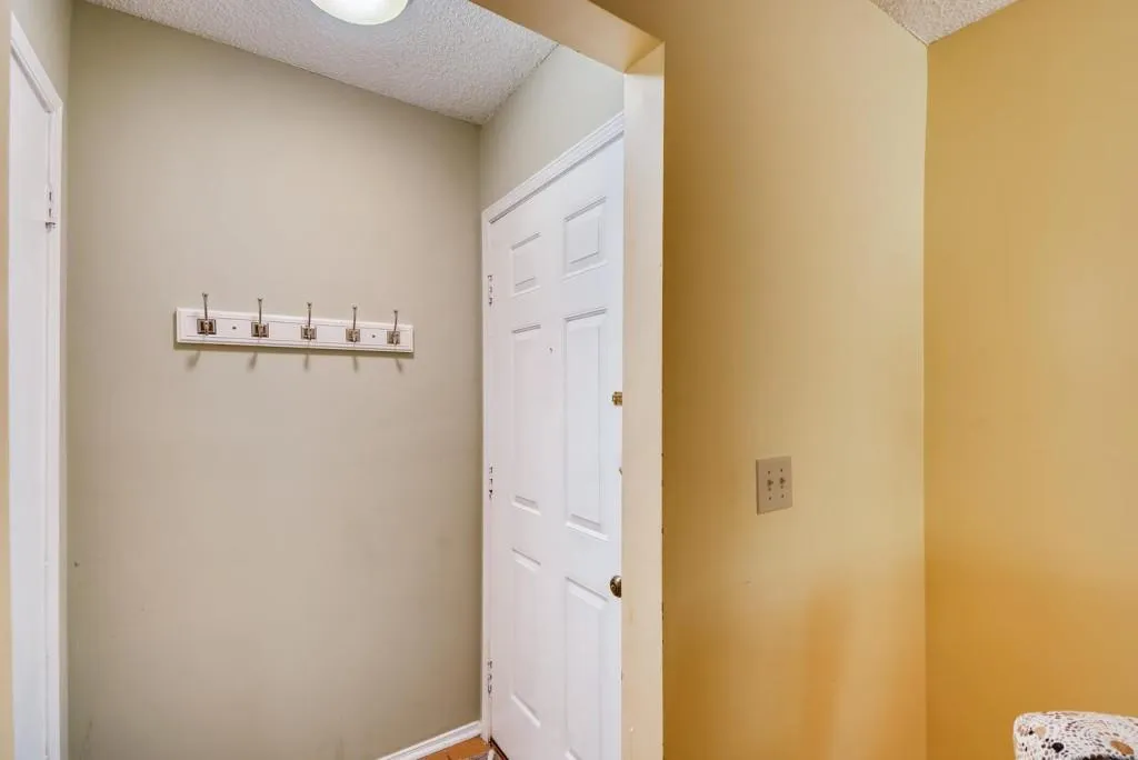2011 Huntingdon Unit 2011, Atlanta, Georgia 30350, 2 Bedrooms Bedrooms, ,2 BathroomsBathrooms,Residential,Sold,2011 Huntingdon Unit 2011,6619524