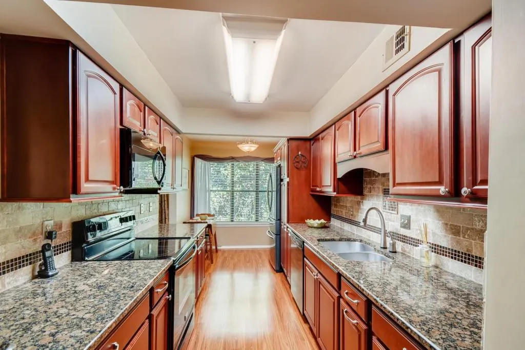 2011 Huntingdon Unit 2011, Atlanta, Georgia 30350, 2 Bedrooms Bedrooms, ,2 BathroomsBathrooms,Residential,Sold,2011 Huntingdon Unit 2011,6619524