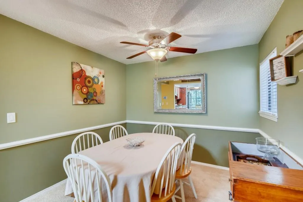 2011 Huntingdon Unit 2011, Atlanta, Georgia 30350, 2 Bedrooms Bedrooms, ,2 BathroomsBathrooms,Residential,Sold,2011 Huntingdon Unit 2011,6619524