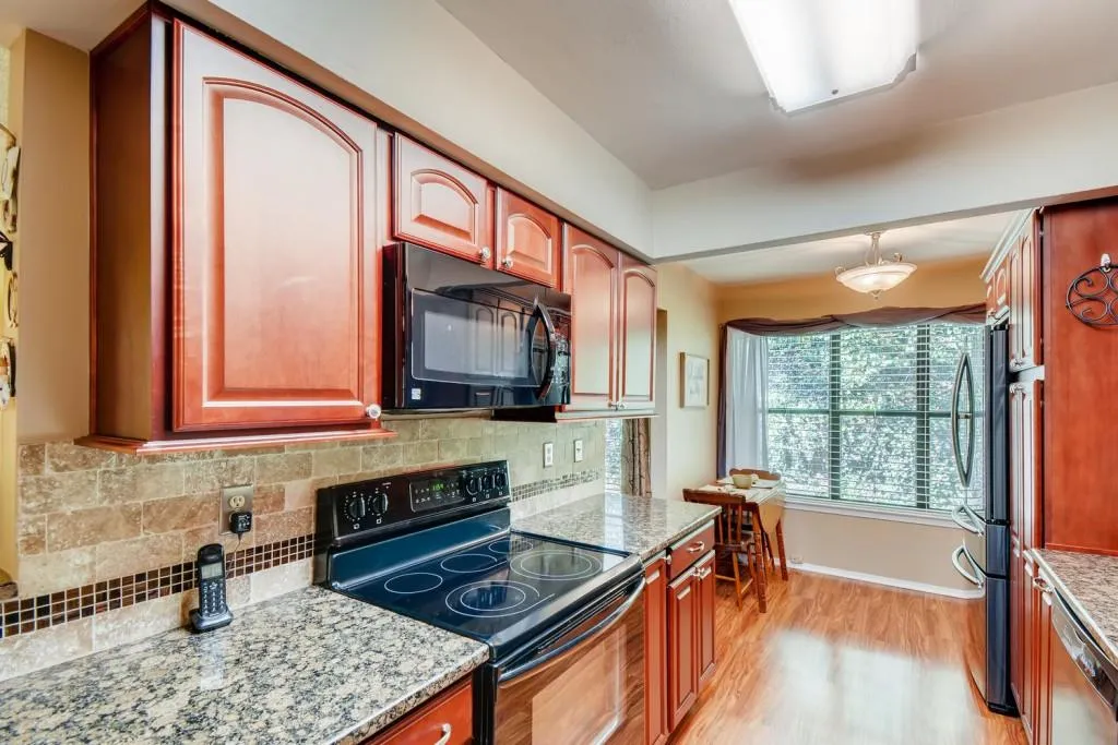2011 Huntingdon Unit 2011, Atlanta, Georgia 30350, 2 Bedrooms Bedrooms, ,2 BathroomsBathrooms,Residential,Sold,2011 Huntingdon Unit 2011,6619524