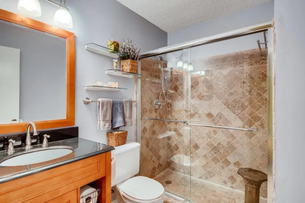 2011 Huntingdon Unit 2011, Atlanta, Georgia 30350, 2 Bedrooms Bedrooms, ,2 BathroomsBathrooms,Residential,Sold,2011 Huntingdon Unit 2011,6619524