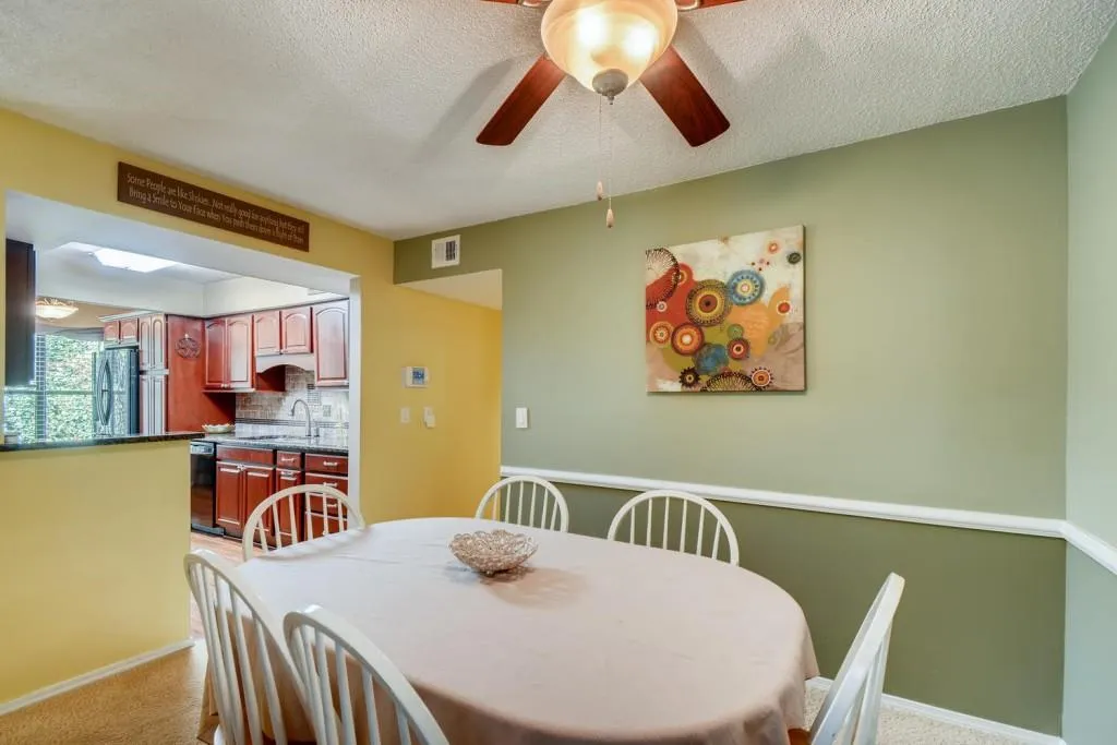 2011 Huntingdon Unit 2011, Atlanta, Georgia 30350, 2 Bedrooms Bedrooms, ,2 BathroomsBathrooms,Residential,Sold,2011 Huntingdon Unit 2011,6619524