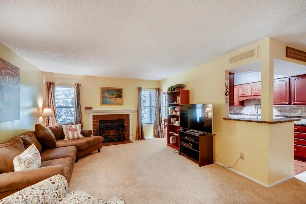 2011 Huntingdon Unit 2011, Atlanta, Georgia 30350, 2 Bedrooms Bedrooms, ,2 BathroomsBathrooms,Residential,Sold,2011 Huntingdon Unit 2011,6619524