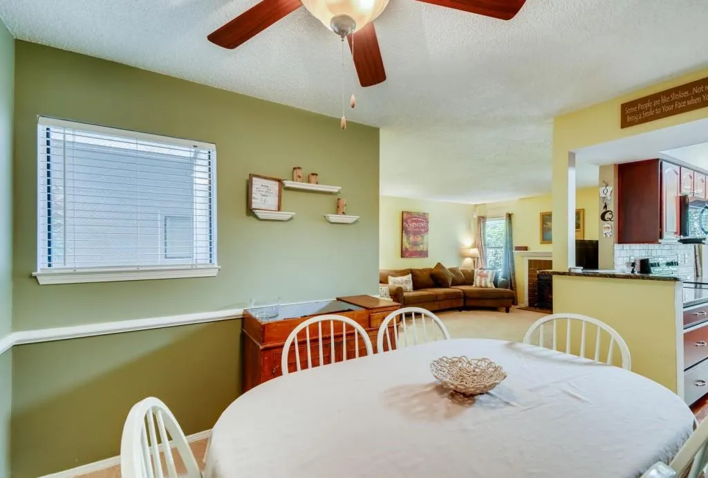 2011 Huntingdon Unit 2011, Atlanta, Georgia 30350, 2 Bedrooms Bedrooms, ,2 BathroomsBathrooms,Residential,Sold,2011 Huntingdon Unit 2011,6619524