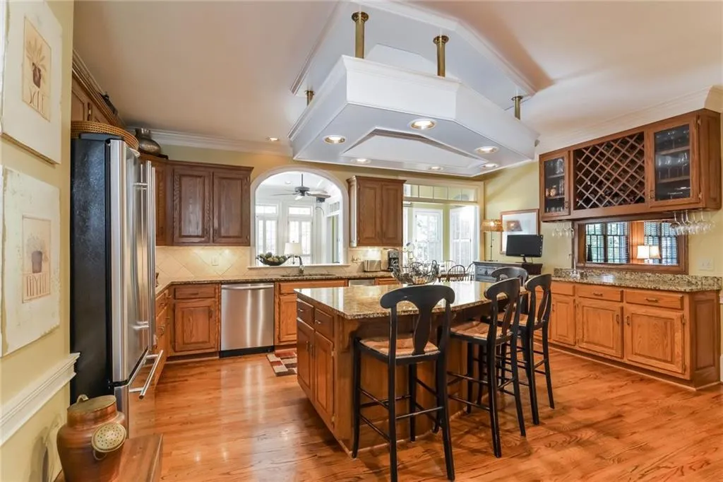 7885 Landowne Drive, Sandy Springs, Georgia 30350, 4 Bedrooms Bedrooms, ,4 BathroomsBathrooms,Residential,Sold,7885 Landowne Drive,5692477