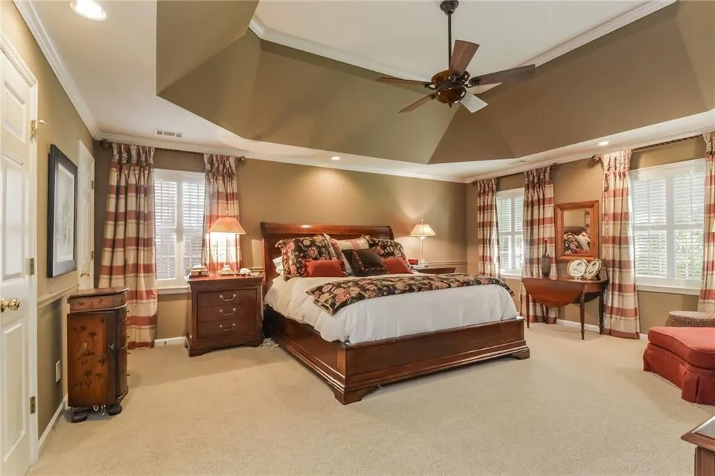 7885 Landowne Drive, Sandy Springs, Georgia 30350, 4 Bedrooms Bedrooms, ,4 BathroomsBathrooms,Residential,Sold,7885 Landowne Drive,5692477
