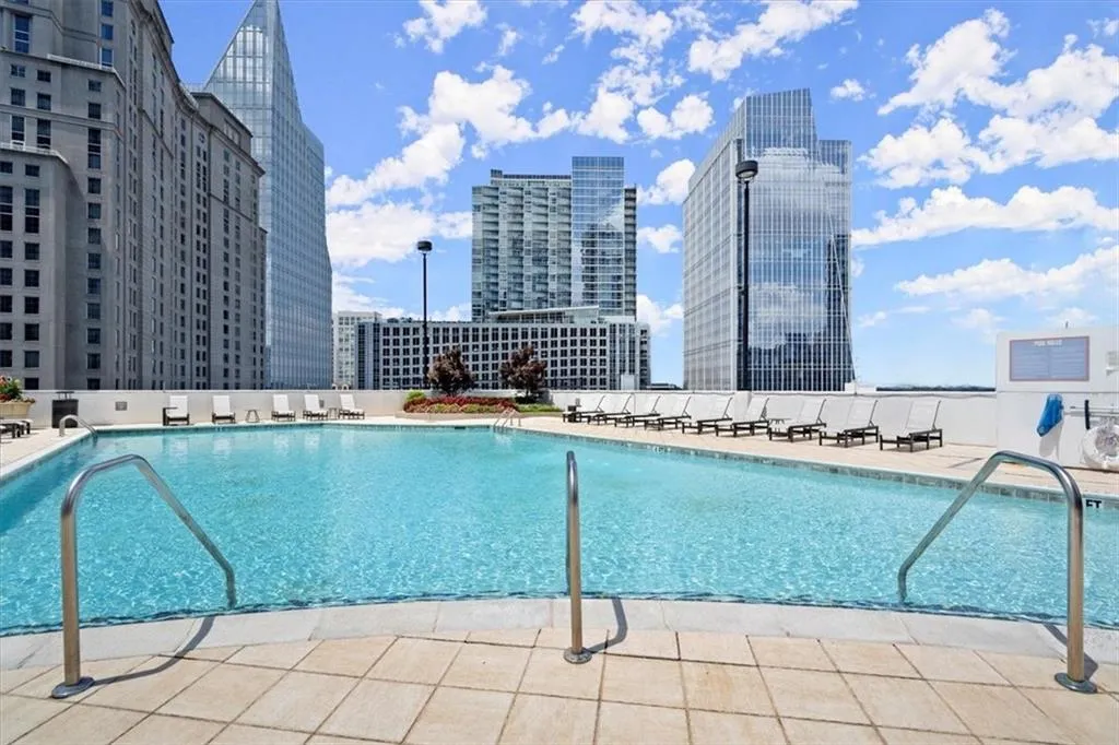 3324 Peachtree Road Ne Unit 2907, Atlanta, Georgia 30326, 1 Bedroom Bedrooms, ,1 BathroomBathrooms,Residential,For Sale,3324 Peachtree Road Ne Unit 2907,7625803