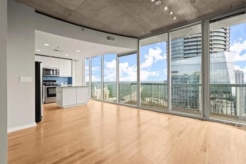3324 Peachtree Road Ne Unit 2907, Atlanta, Georgia 30326, 1 Bedroom Bedrooms, ,1 BathroomBathrooms,Residential,For Sale,3324 Peachtree Road Ne Unit 2907,7625803