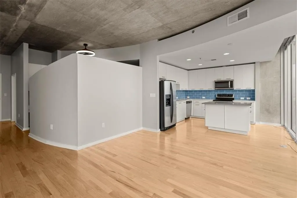 3324 Peachtree Road Ne Unit 2907, Atlanta, Georgia 30326, 1 Bedroom Bedrooms, 0 ,1 BathroomBathrooms,Residential,Sold,3324 Peachtree Road Ne Unit 2907,7625803