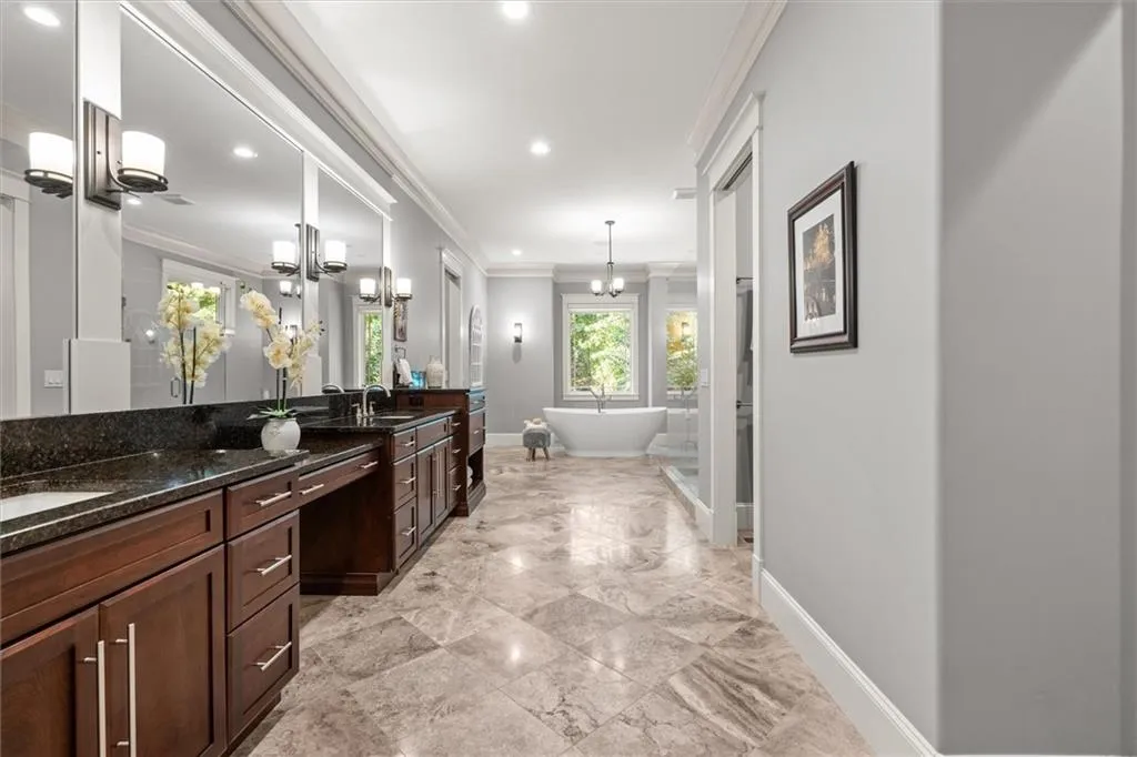 1271 Roxboro Drive Ne, Atlanta, Georgia 30324, 6 Bedrooms Bedrooms, ,5 BathroomsBathrooms,Residential,For Sale,1271 Roxboro Drive Ne,7660864
