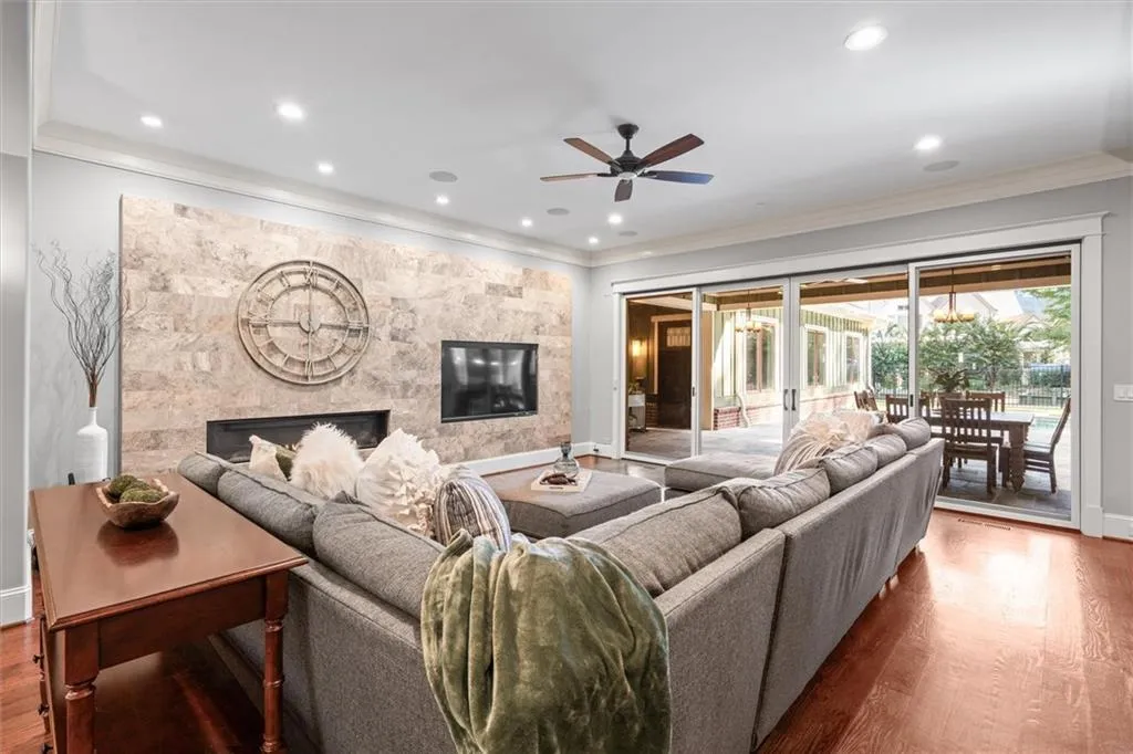 1271 Roxboro Drive Ne, Atlanta, Georgia 30324, 6 Bedrooms Bedrooms, ,5 BathroomsBathrooms,Residential,For Sale,1271 Roxboro Drive Ne,7660864