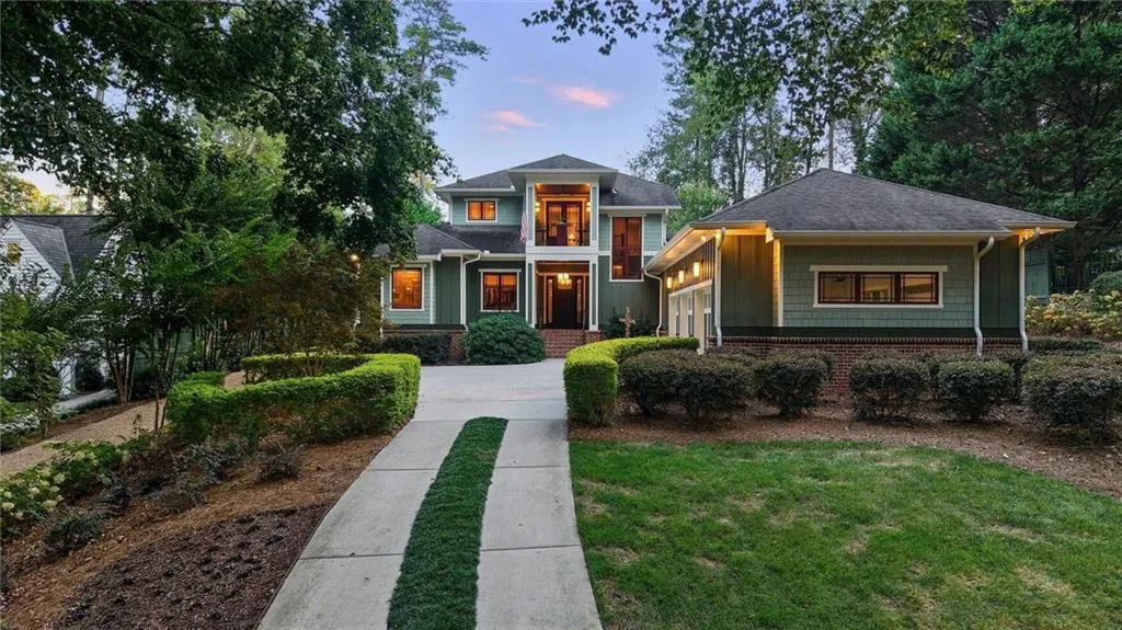 1271 Roxboro Drive Ne, Atlanta, Georgia 30324, 6 Bedrooms Bedrooms, ,5 BathroomsBathrooms,Residential,For Sale,1271 Roxboro Drive Ne,7660864
