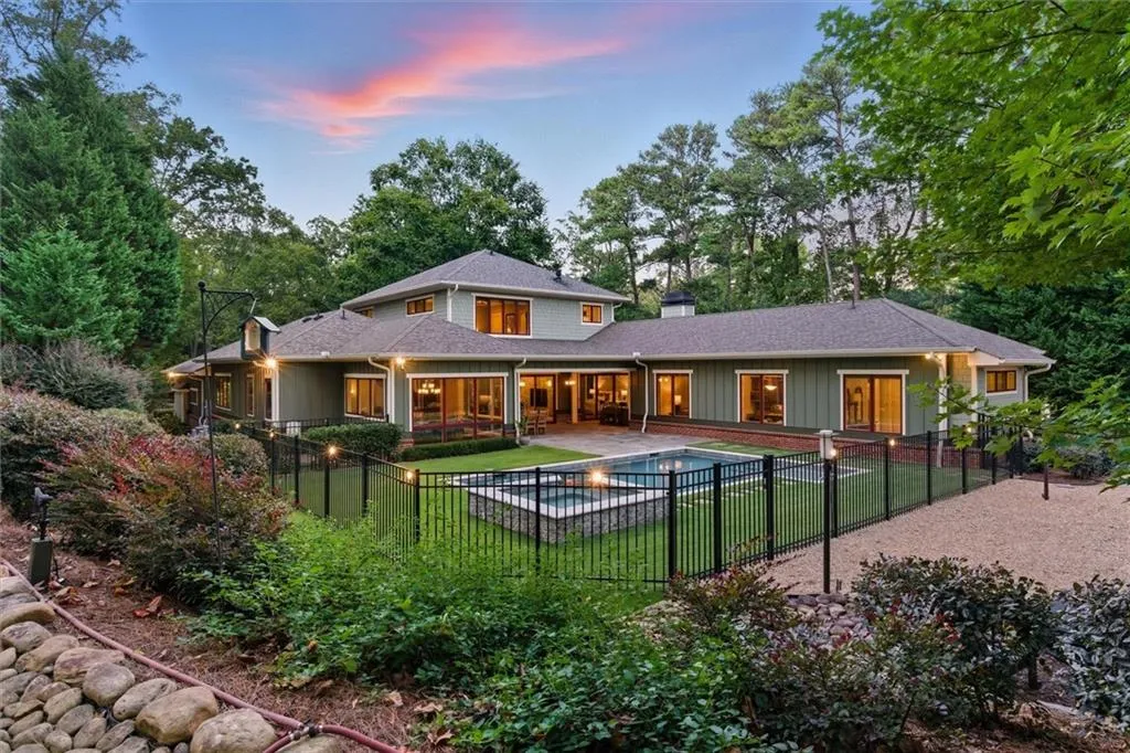 1271 Roxboro Drive Ne, Atlanta, Georgia 30324, 6 Bedrooms Bedrooms, ,5 BathroomsBathrooms,Residential,For Sale,1271 Roxboro Drive Ne,7660864