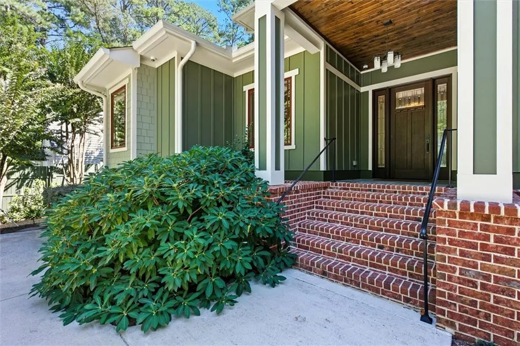 1271 Roxboro Drive Ne, Atlanta, Georgia 30324, 6 Bedrooms Bedrooms, ,5 BathroomsBathrooms,Residential,For Sale,1271 Roxboro Drive Ne,7660864