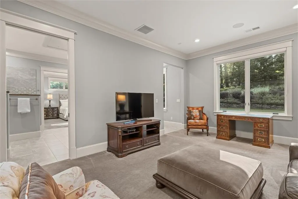 1271 Roxboro Drive Ne, Atlanta, Georgia 30324, 6 Bedrooms Bedrooms, ,5 BathroomsBathrooms,Residential,For Sale,1271 Roxboro Drive Ne,7660864