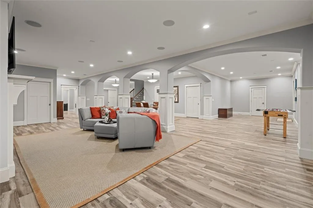 1271 Roxboro Drive Ne, Atlanta, Georgia 30324, 6 Bedrooms Bedrooms, ,5 BathroomsBathrooms,Residential,For Sale,1271 Roxboro Drive Ne,7660864