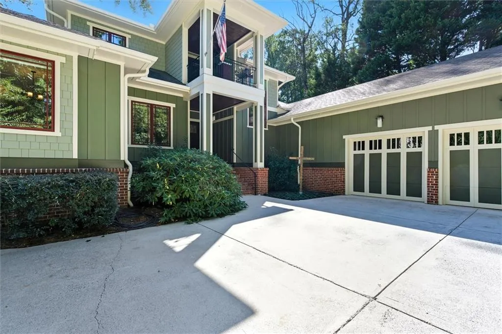 1271 Roxboro Drive Ne, Atlanta, Georgia 30324, 6 Bedrooms Bedrooms, ,5 BathroomsBathrooms,Residential,For Sale,1271 Roxboro Drive Ne,7660864