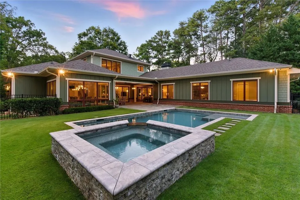 1271 Roxboro Drive Ne, Atlanta, Georgia 30324, 6 Bedrooms Bedrooms, ,5 BathroomsBathrooms,Residential,For Sale,1271 Roxboro Drive Ne,7660864