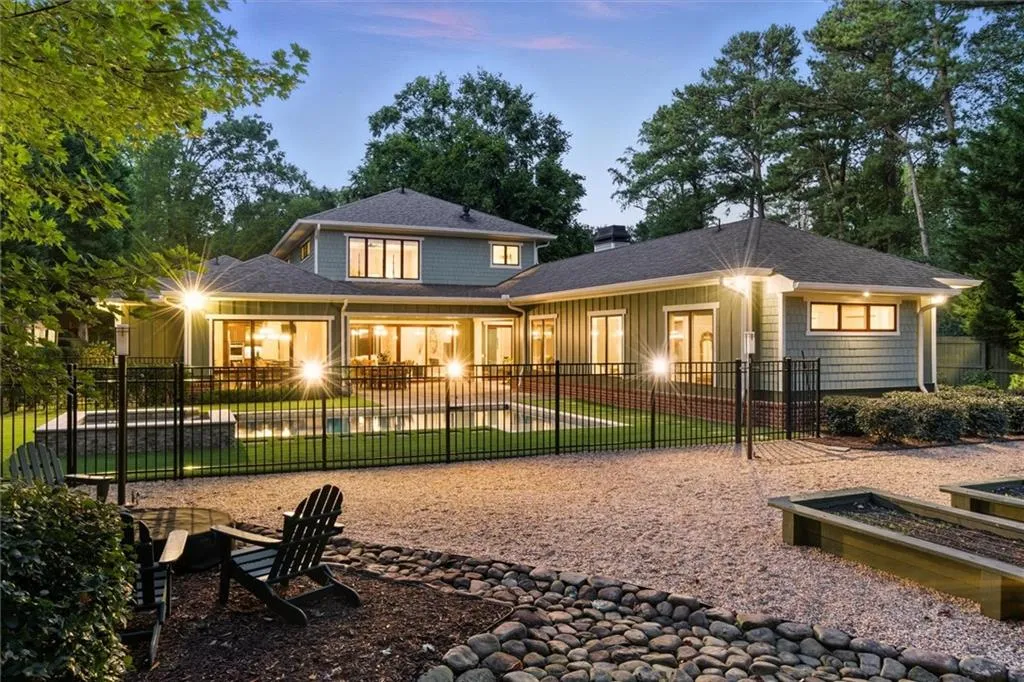 1271 Roxboro Drive Ne, Atlanta, Georgia 30324, 6 Bedrooms Bedrooms, ,5 BathroomsBathrooms,Residential,For Sale,1271 Roxboro Drive Ne,7660864