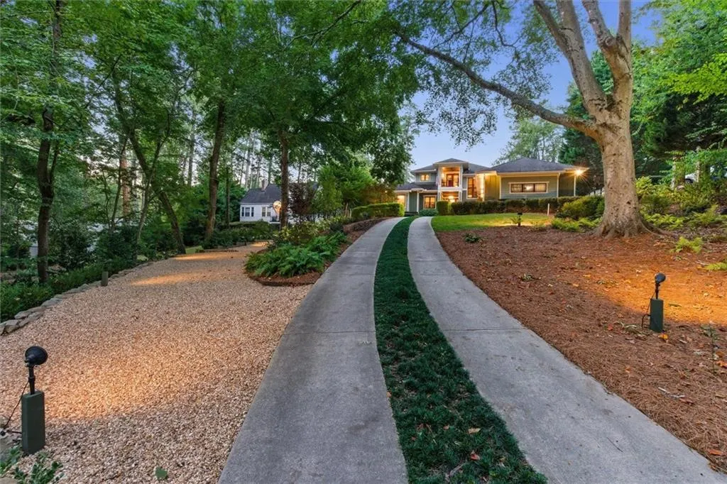 1271 Roxboro Drive Ne, Atlanta, Georgia 30324, 6 Bedrooms Bedrooms, ,5 BathroomsBathrooms,Residential,For Sale,1271 Roxboro Drive Ne,7660864