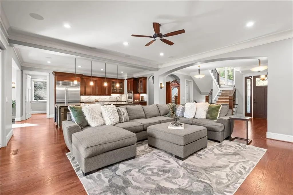 1271 Roxboro Drive Ne, Atlanta, Georgia 30324, 6 Bedrooms Bedrooms, ,5 BathroomsBathrooms,Residential,For Sale,1271 Roxboro Drive Ne,7660864
