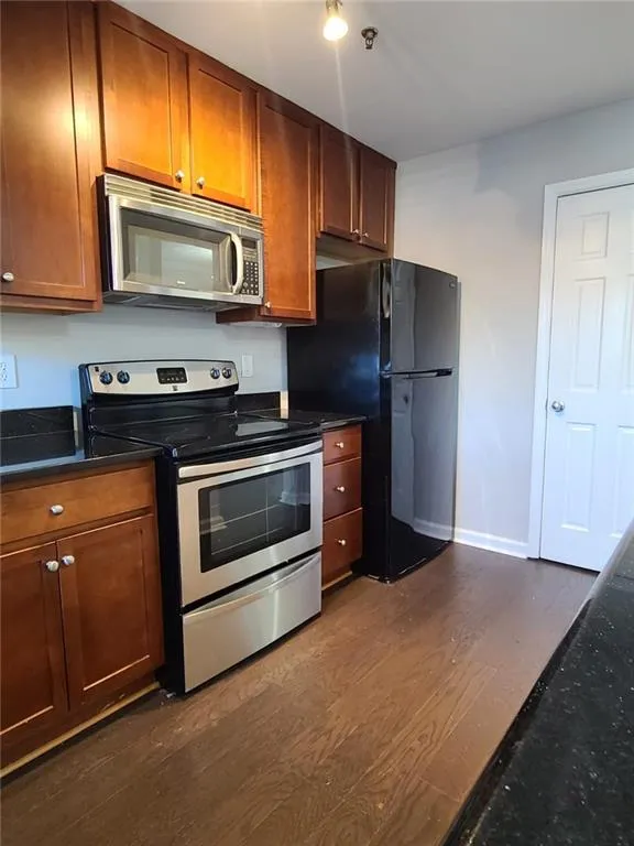 175 N River Drive Unit H, Sandy Springs, Georgia 30350, 2 Bedrooms Bedrooms, ,2 BathroomsBathrooms,Residential,Sold,175 N River Drive Unit H,7146141