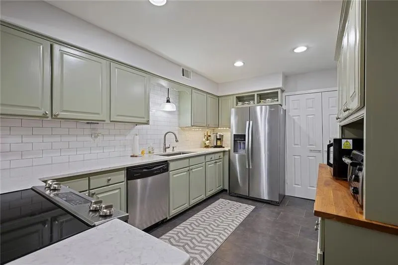 138 Elysian Way Nw, Atlanta, Georgia 30327, 2 Bedrooms Bedrooms, ,2 BathroomsBathrooms,Residential,For Sale,138 Elysian Way Nw,7607352