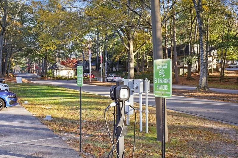 138 Elysian Way Nw, Atlanta, Georgia 30327, 2 Bedrooms Bedrooms, ,2 BathroomsBathrooms,Residential,For Sale,138 Elysian Way Nw,7607352