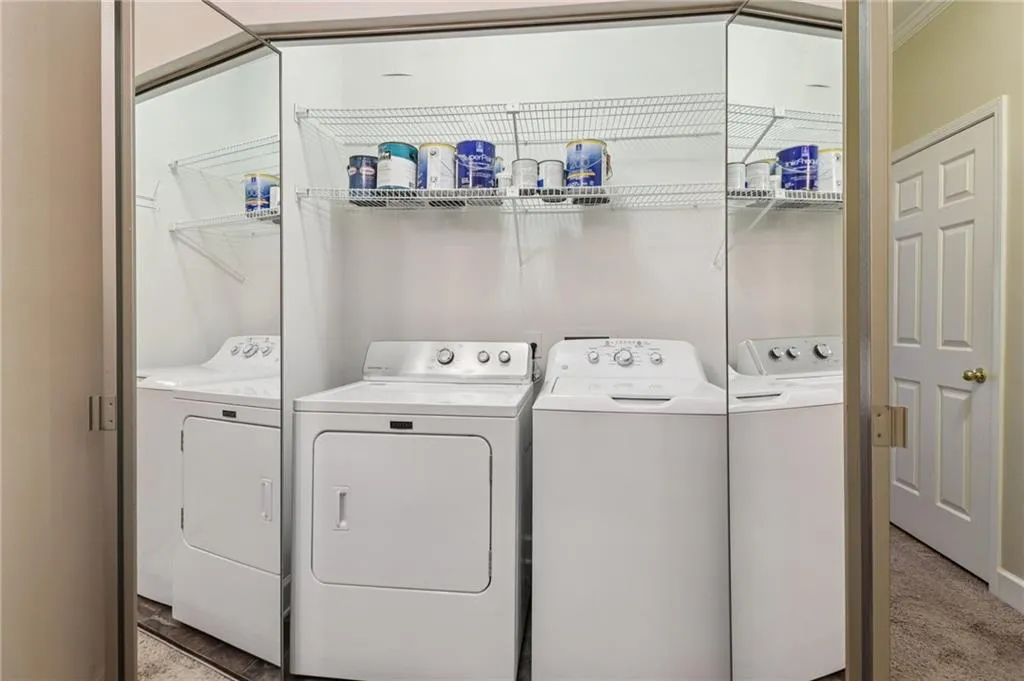 3071 Lenox Road Ne Unit 8, Atlanta, Georgia 30324, 2 Bedrooms Bedrooms, ,2 BathroomsBathrooms,Residential,For Sale,3071 Lenox Road Ne Unit 8,7675120