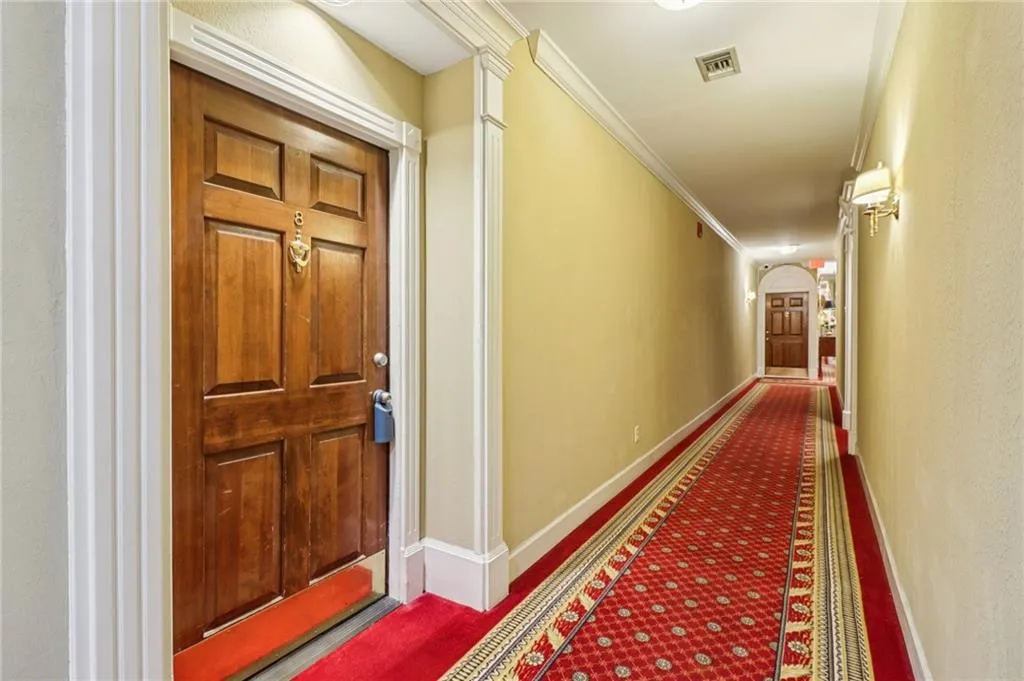 3071 Lenox Road Ne Unit 8, Atlanta, Georgia 30324, 2 Bedrooms Bedrooms, ,2 BathroomsBathrooms,Residential,For Sale,3071 Lenox Road Ne Unit 8,7675120