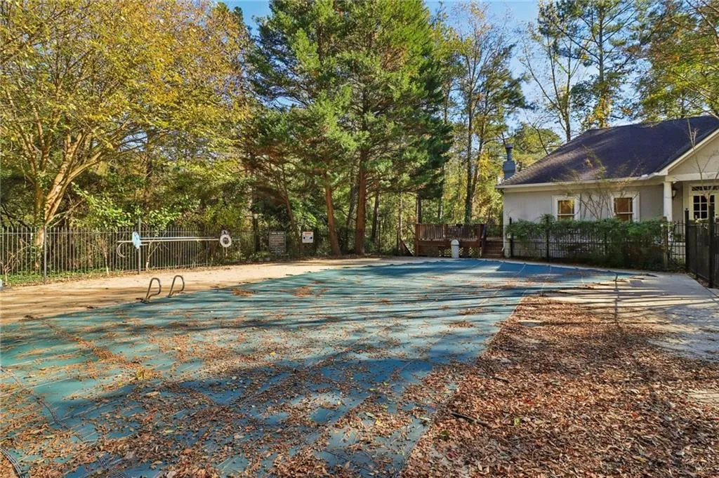 3071 Lenox Road Ne Unit 8, Atlanta, Georgia 30324, 2 Bedrooms Bedrooms, ,2 BathroomsBathrooms,Residential,For Sale,3071 Lenox Road Ne Unit 8,7675120