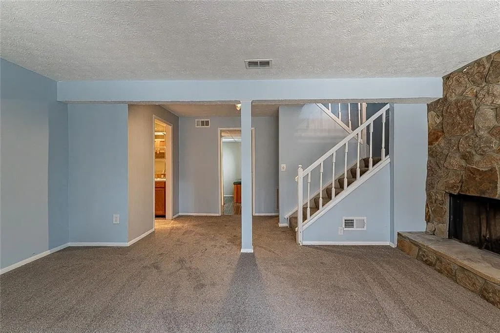 8871 Roberts, Atlanta, Georgia 30350, 2 Bedrooms Bedrooms, ,3 BathroomsBathrooms,Residential,Sold,8871 Roberts,6976191