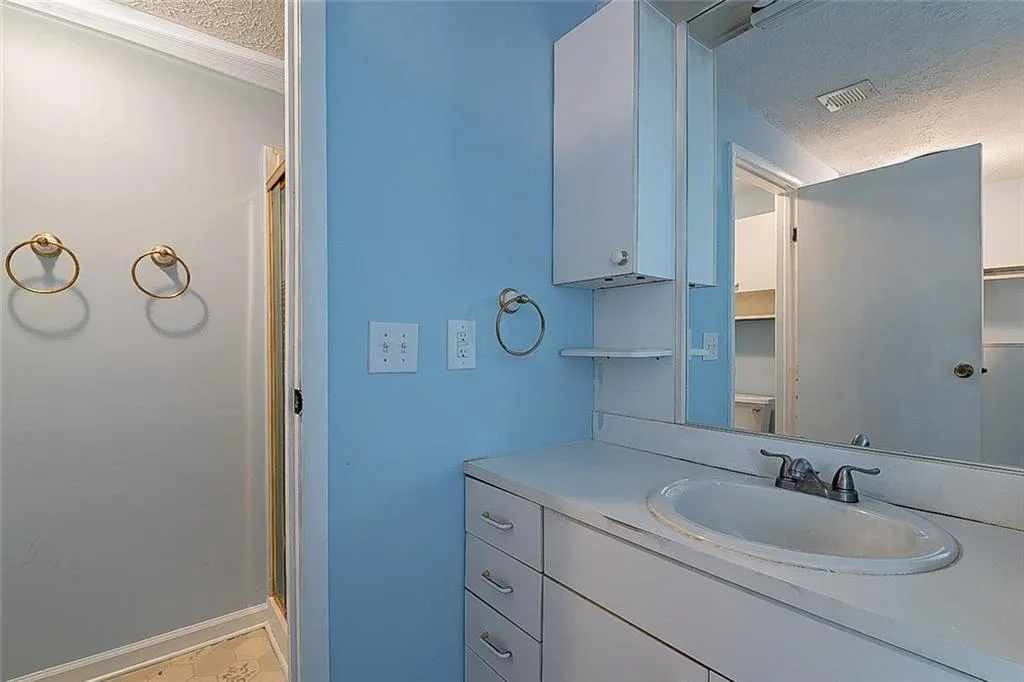 8871 Roberts, Atlanta, Georgia 30350, 2 Bedrooms Bedrooms, ,3 BathroomsBathrooms,Residential,Sold,8871 Roberts,6976191