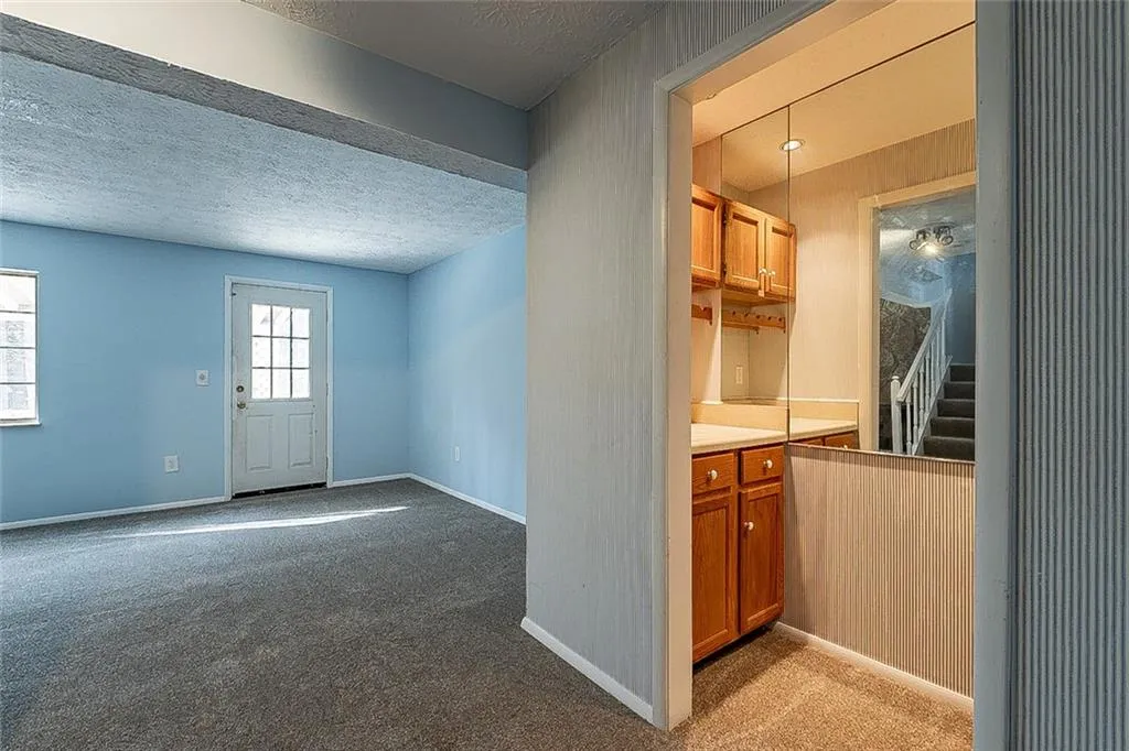 8871 Roberts, Atlanta, Georgia 30350, 2 Bedrooms Bedrooms, ,3 BathroomsBathrooms,Residential,Sold,8871 Roberts,6976191