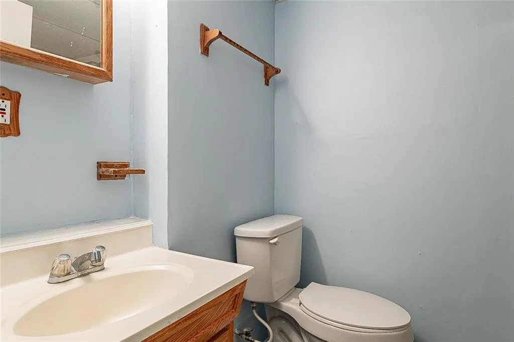 8871 Roberts, Atlanta, Georgia 30350, 2 Bedrooms Bedrooms, ,3 BathroomsBathrooms,Residential,Sold,8871 Roberts,6976191