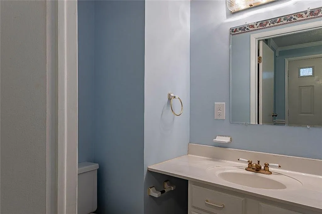 8871 Roberts, Atlanta, Georgia 30350, 2 Bedrooms Bedrooms, ,3 BathroomsBathrooms,Residential,Sold,8871 Roberts,6976191