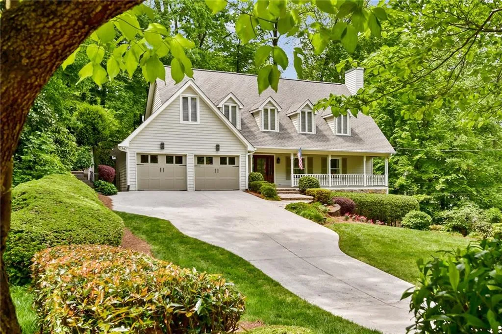 1270 Old Woodbine Road, Sandy Springs, Georgia 30319, 4 Bedrooms Bedrooms, ,3 BathroomsBathrooms,Residential,Sold,1270 Old Woodbine Road,6875903