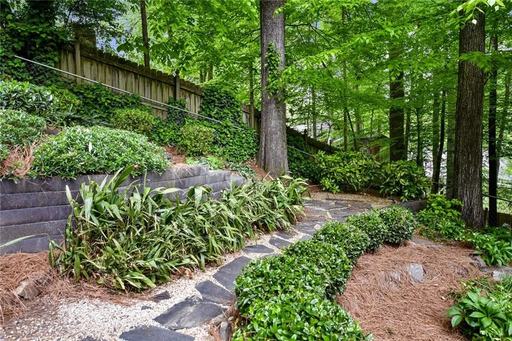 1270 Old Woodbine Road, Sandy Springs, Georgia 30319, 4 Bedrooms Bedrooms, ,3 BathroomsBathrooms,Residential,Sold,1270 Old Woodbine Road,6875903