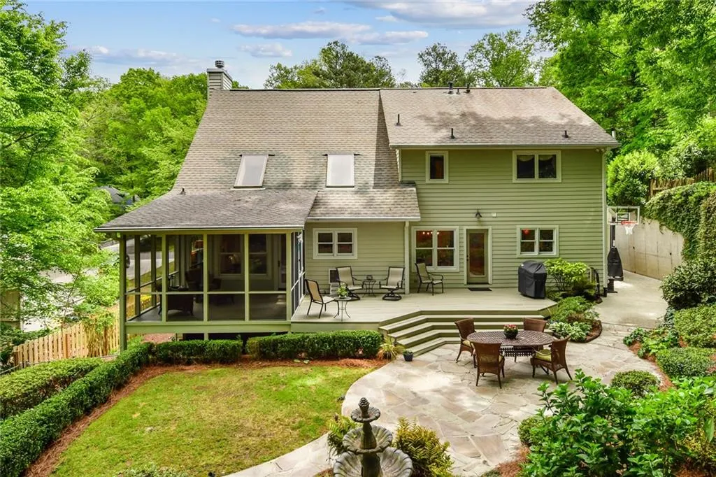 1270 Old Woodbine Road, Sandy Springs, Georgia 30319, 4 Bedrooms Bedrooms, ,3 BathroomsBathrooms,Residential,Sold,1270 Old Woodbine Road,6875903