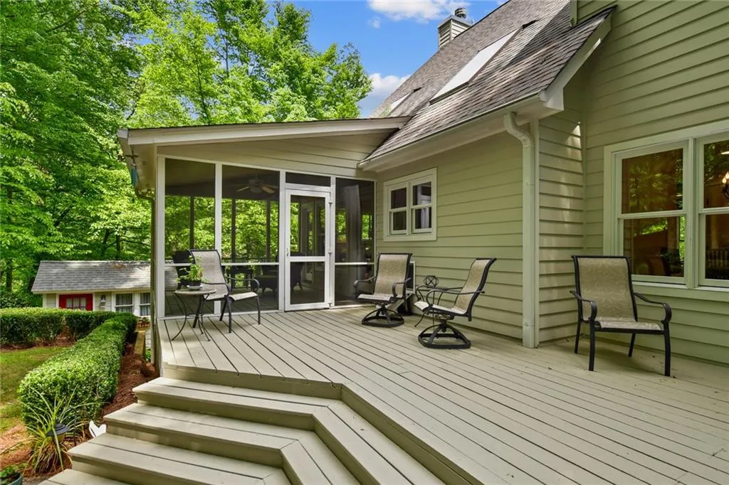 1270 Old Woodbine Road, Sandy Springs, Georgia 30319, 4 Bedrooms Bedrooms, ,3 BathroomsBathrooms,Residential,Sold,1270 Old Woodbine Road,6875903