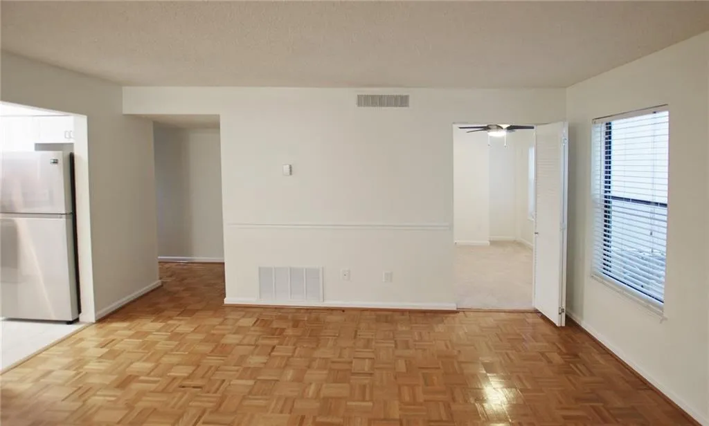 1510 Huntingdon Chase, Sandy Springs, Georgia 30350, 1 Bedroom Bedrooms, ,1 BathroomBathrooms,Residential,Sold,1510 Huntingdon Chase,6609011