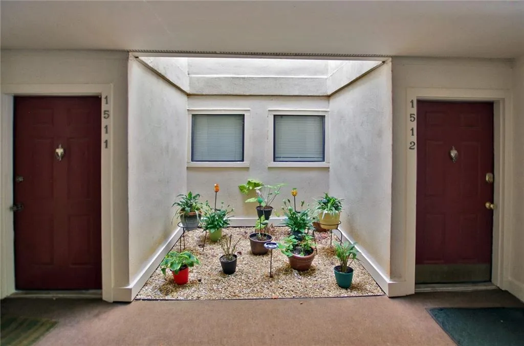 1510 Huntingdon Chase, Sandy Springs, Georgia 30350, 1 Bedroom Bedrooms, ,1 BathroomBathrooms,Residential,Sold,1510 Huntingdon Chase,6609011