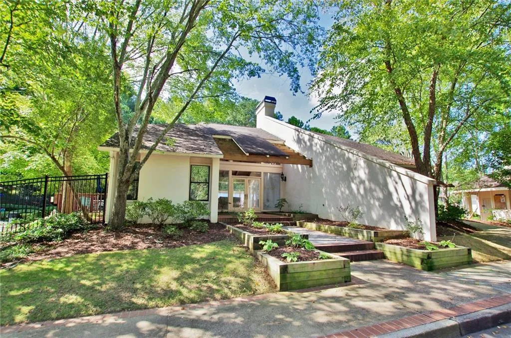 1510 Huntingdon Chase, Sandy Springs, Georgia 30350, 1 Bedroom Bedrooms, ,1 BathroomBathrooms,Residential,Sold,1510 Huntingdon Chase,6609011