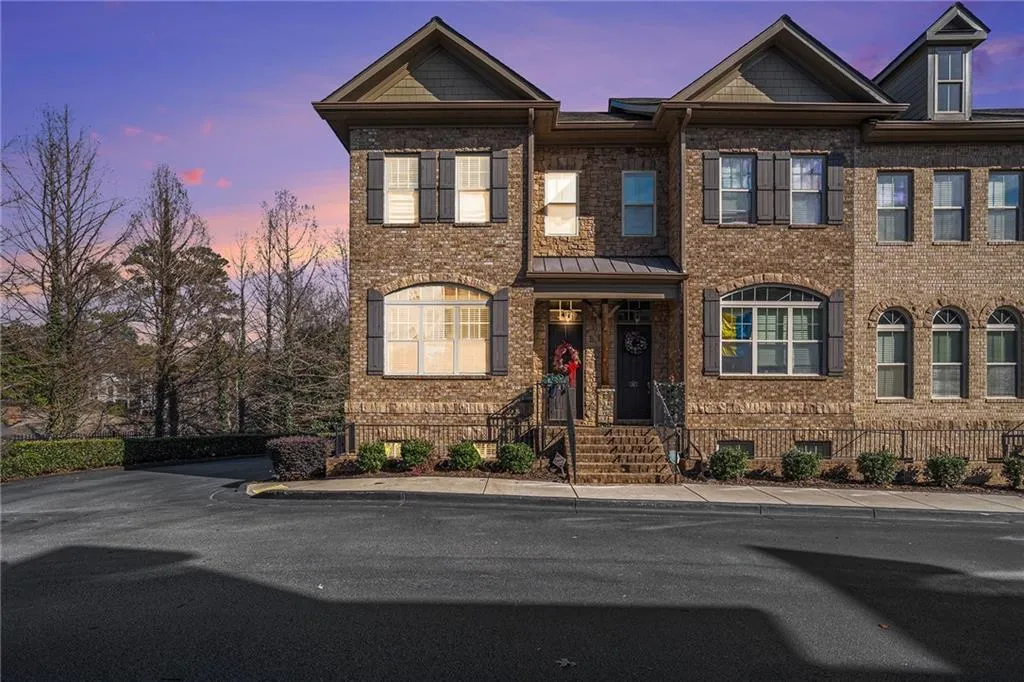 913 Telfair Close Unit 13, Atlanta, Georgia 30350, 3 Bedrooms Bedrooms, ,3 BathroomsBathrooms,Residential,Sold,913 Telfair Close Unit 13,7502937