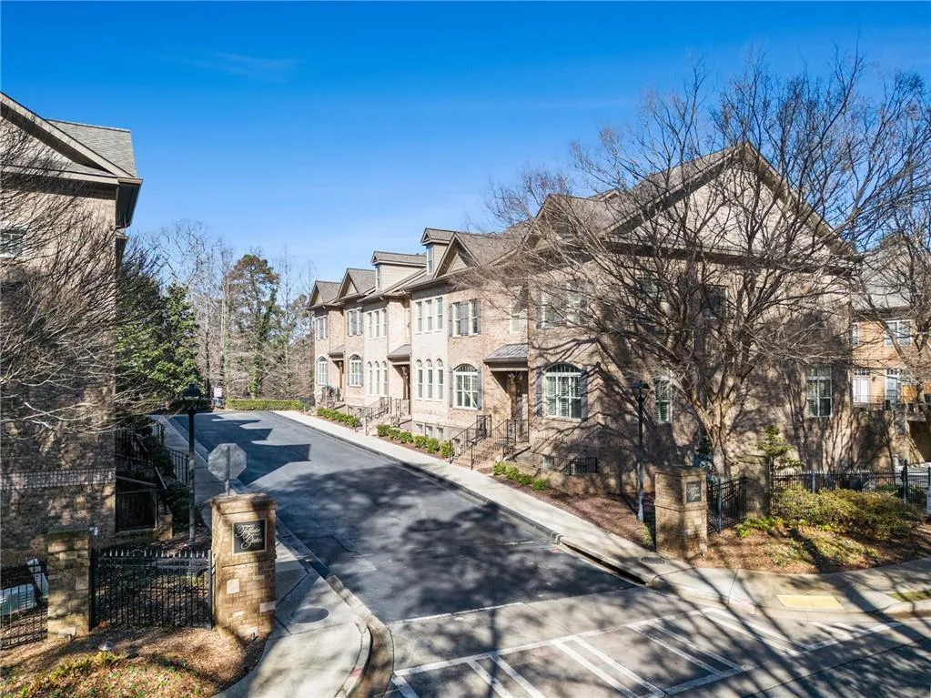 913 Telfair Close Unit 13, Atlanta, Georgia 30350, 3 Bedrooms Bedrooms, ,3 BathroomsBathrooms,Residential,Sold,913 Telfair Close Unit 13,7502937