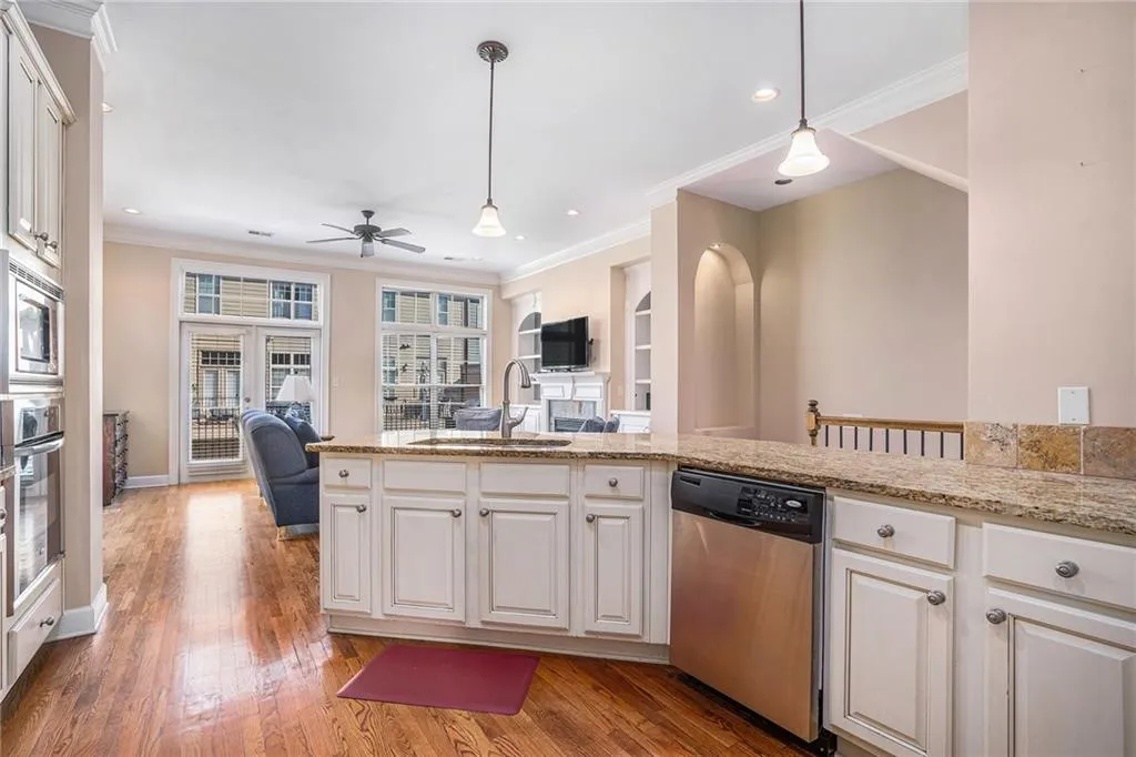 913 Telfair Close Unit 13, Atlanta, Georgia 30350, 3 Bedrooms Bedrooms, ,3 BathroomsBathrooms,Residential,Sold,913 Telfair Close Unit 13,7502937